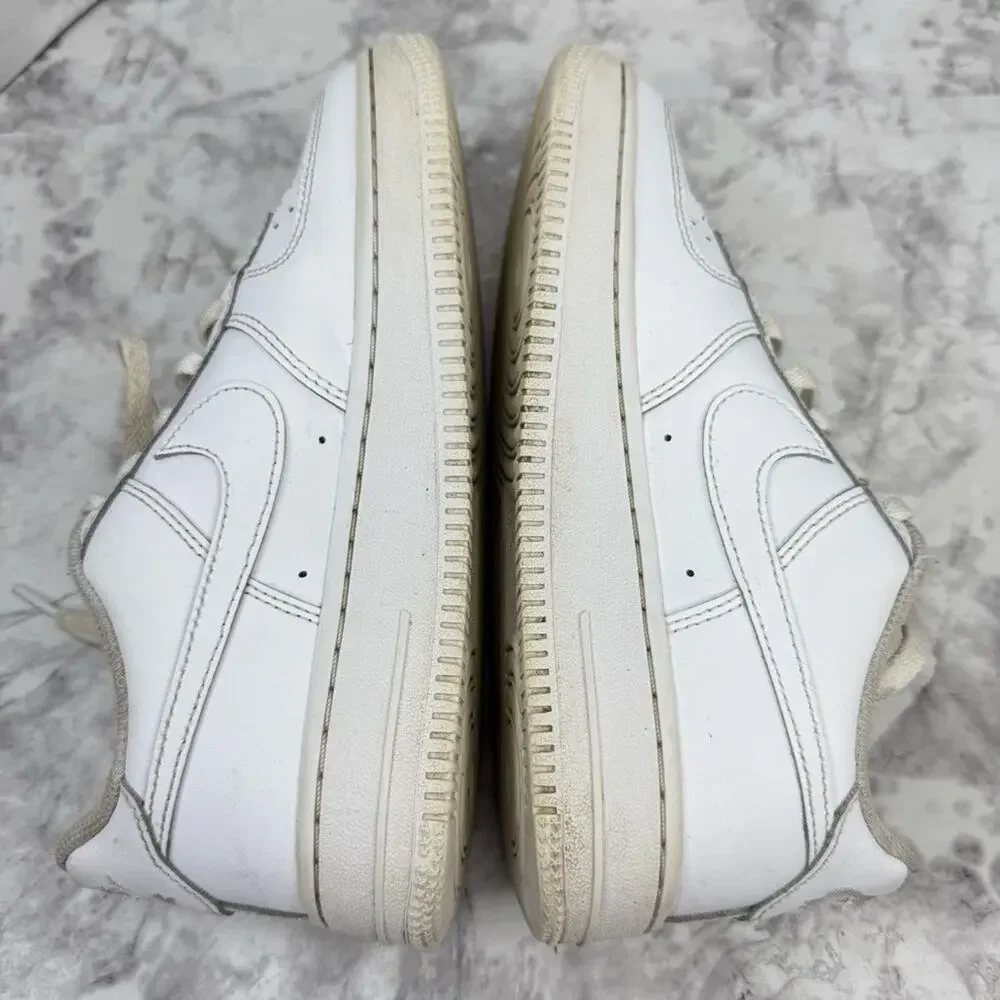 NIKE AIR FORCE 1  Low White Sneakers Size 4.5Y Big Boy